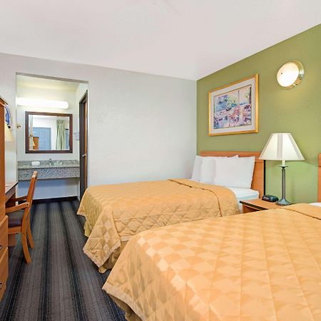 Travelodge Sacramento/Rancho Cordova Bagian luar foto