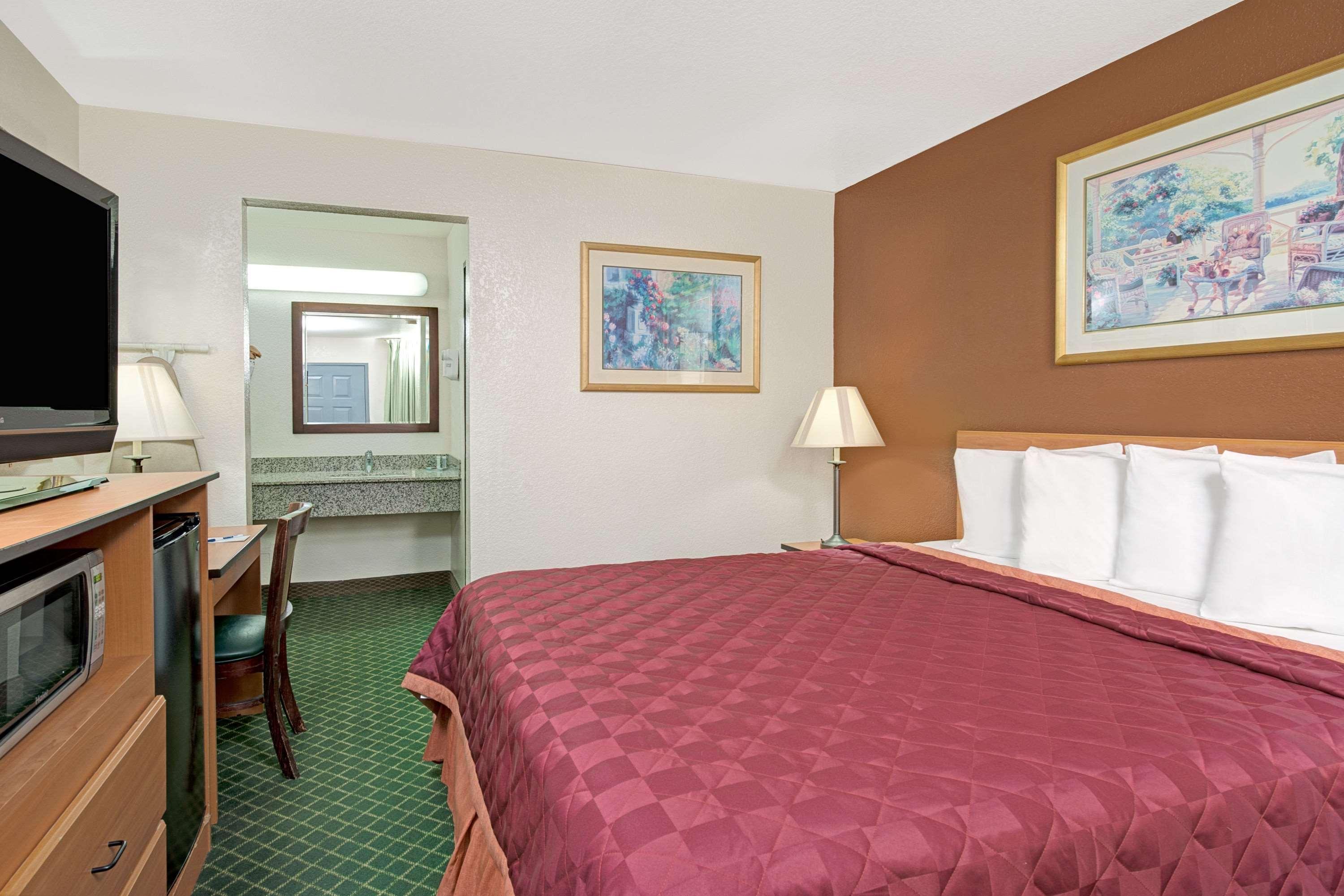 Travelodge Sacramento/Rancho Cordova Bagian luar foto