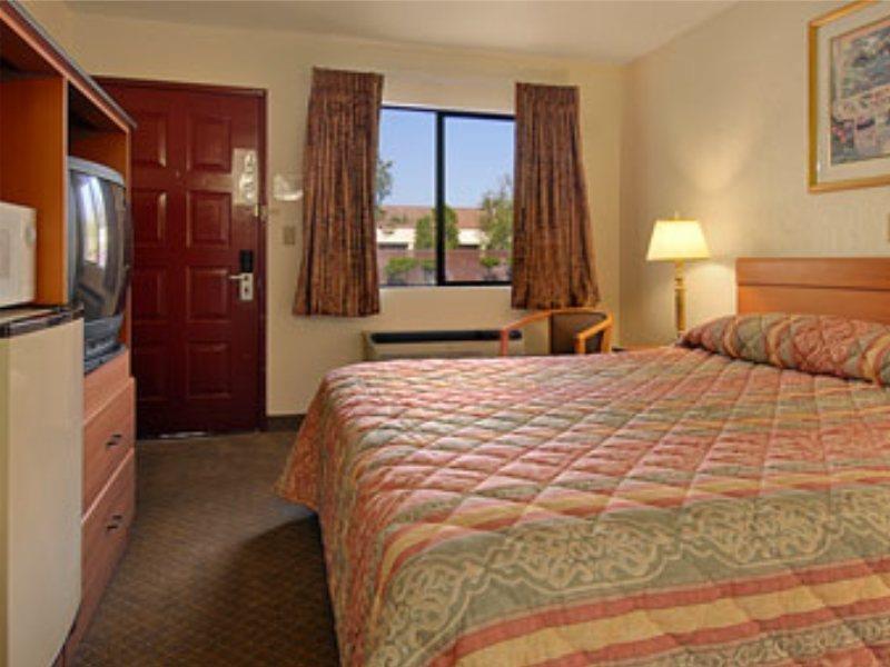 Travelodge Sacramento/Rancho Cordova Ruang foto